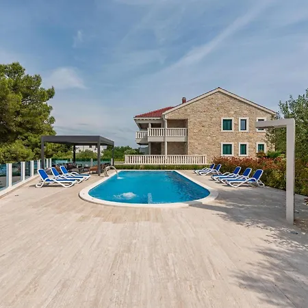 Apartment Front In Mrljane