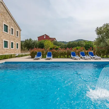 Apartment Front In Mrljane