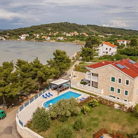 Lägenhet Front In Mrljane